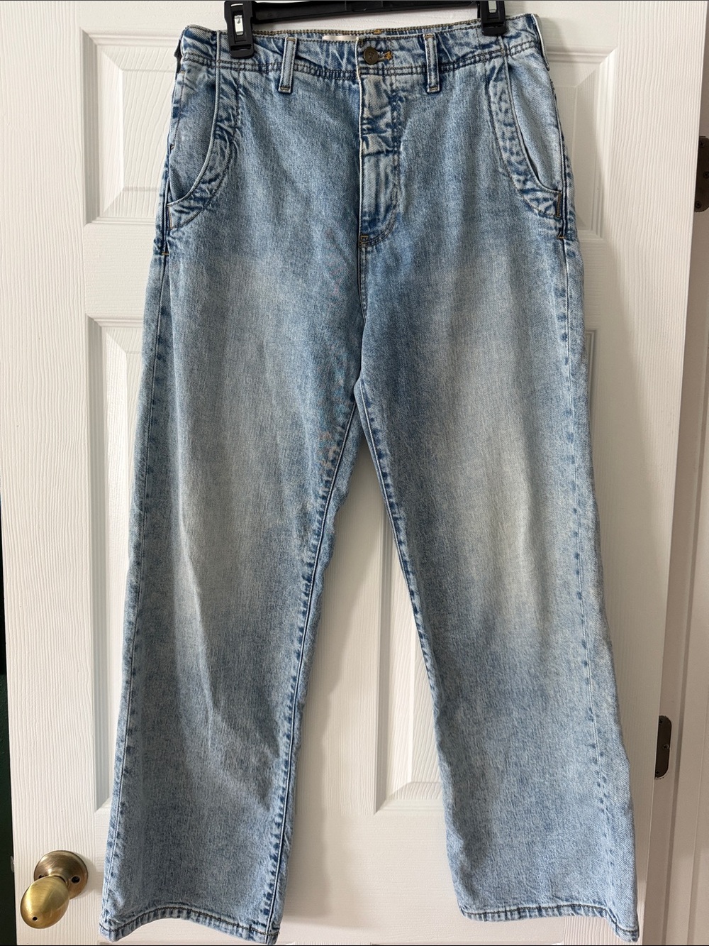 Pilcro High-Rise Light Blue Relaxed Jeans
